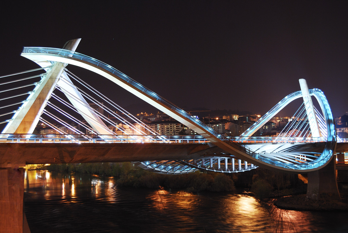 Мост Тысячелетия (Puente Milenio) в Оренсе – фотографии Испании