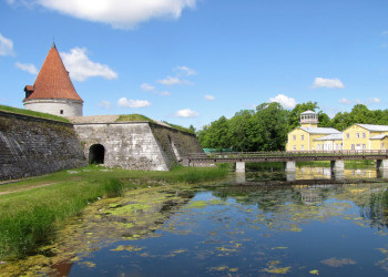 Епископский замок (Kuressaare piiskopilinnus) – фотографии Эстонии