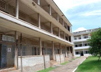 Бывшая тюрьма Туол Сленг (Tuol Sleng) – фотографии Камбоджи