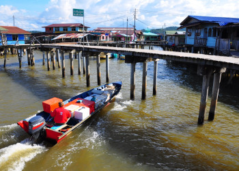 Деревня на воде Кампонг-Айер (Kampong Ayer) – фотографии Брунея