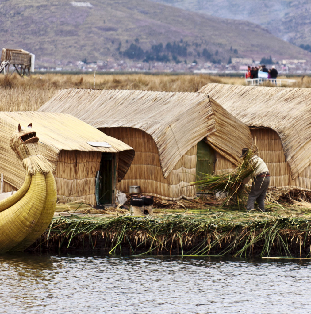 Плавучие острова Урос на озере Титикака – фотографии Перу