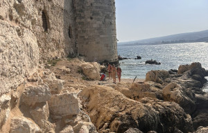 Крепость Кызкалеси (тур. Kızkalesi — Девичья крепость), провинция Мерсин – фотографии Турции