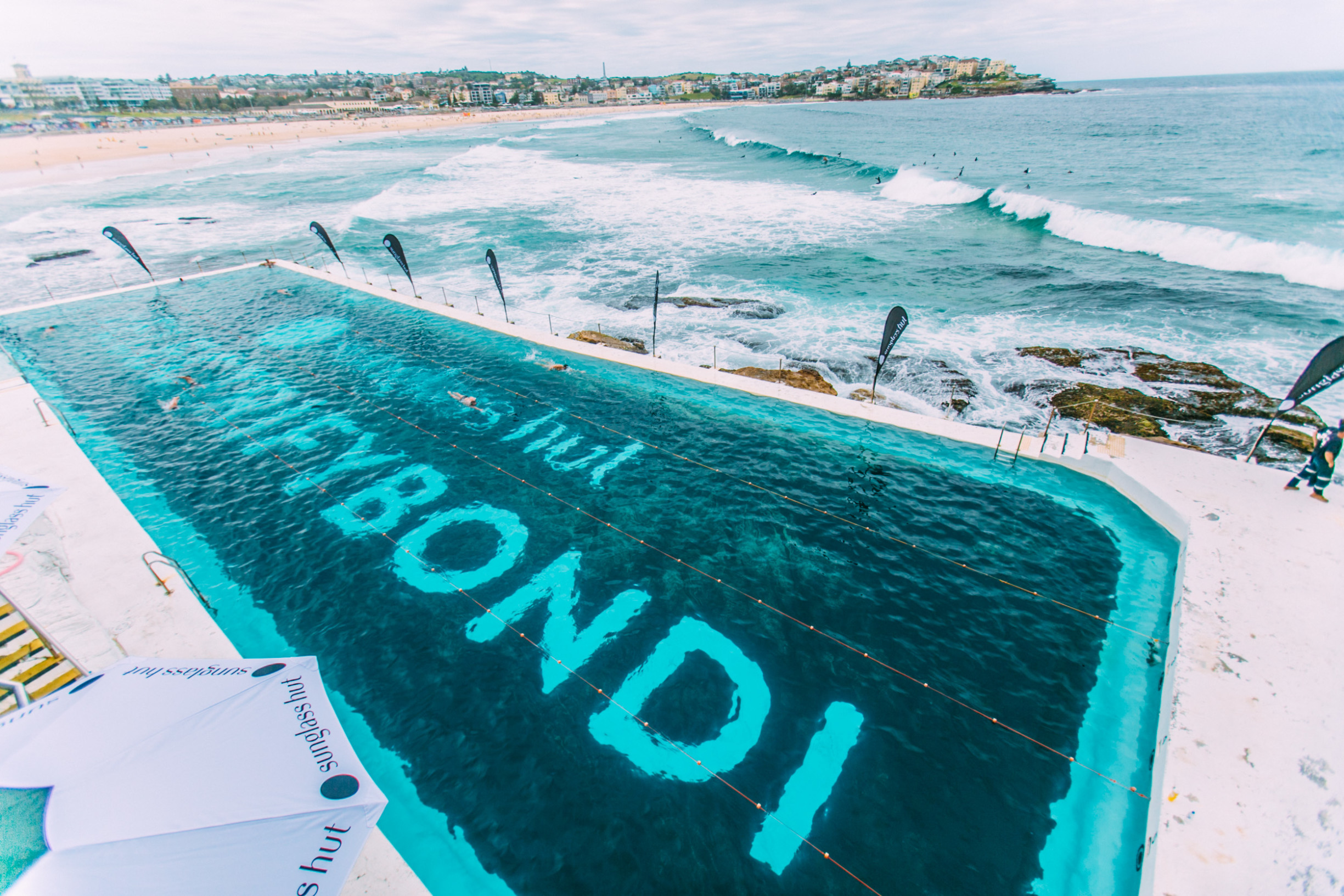 Для детей есть отдельный бассейн, а также маленькие пещерные зоны в бассейне Bondi Icebergs – фотографии Австралии