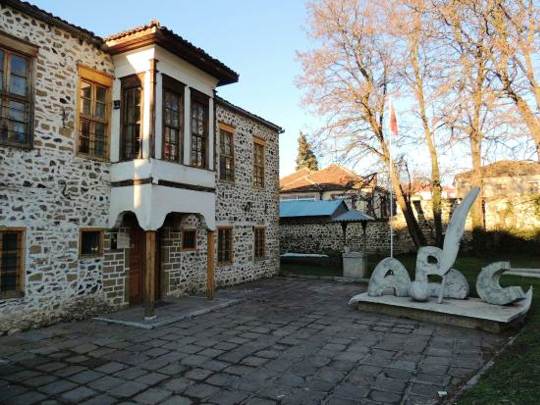 Education Museum. Корча. Албания – фотографии Албании