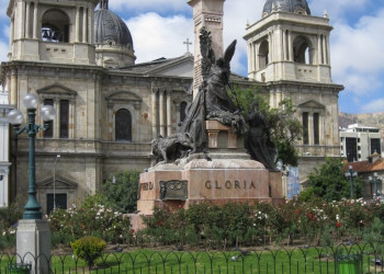 Памятник в Ла-Пас, Боливия. Фото 1 – фотографии Боливии