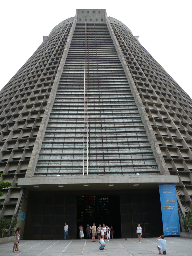 Собор Сан-Себастьян (Catedral de São Sebastião) в Рио – фотографии Бразилии