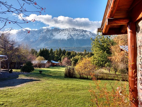 Вид из гостевого домика. Национальный парк Лаго Пуэло. Аргентина. – фотографии Аргентины