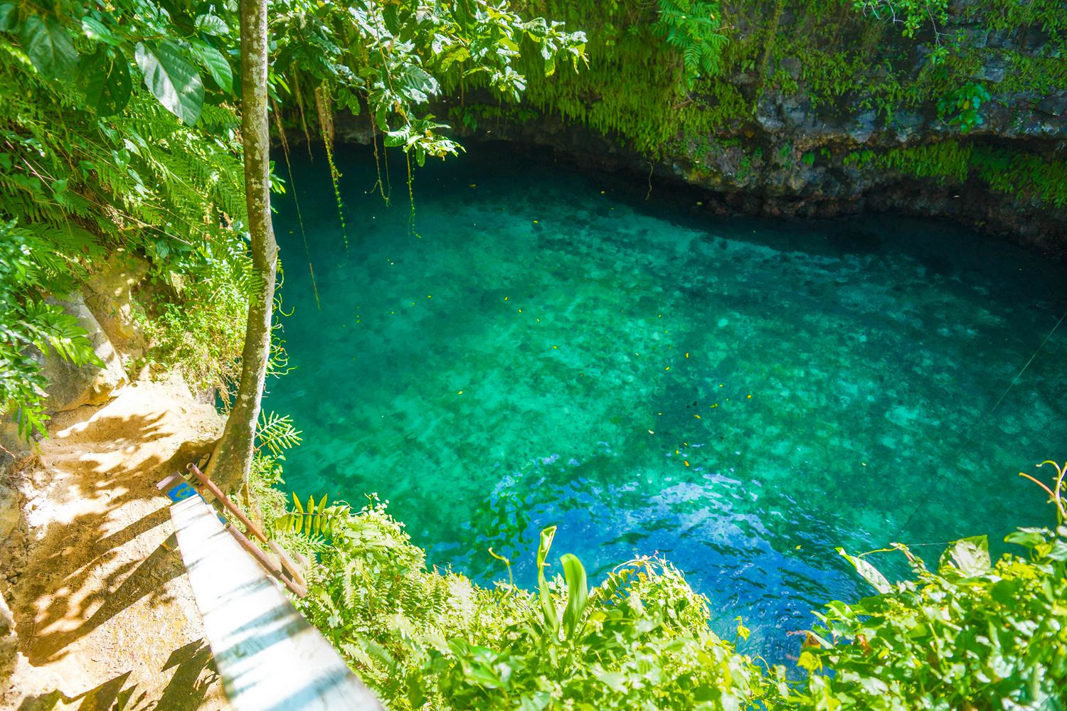 Большая плавательная яма То-Суа (To Sua Ocean Trench), остров Уполу, Самоа – фотографии Самоа