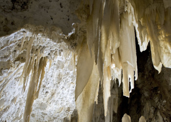 Пещеры Фрасасси в итальянском регионе Марке – фотографии Италии