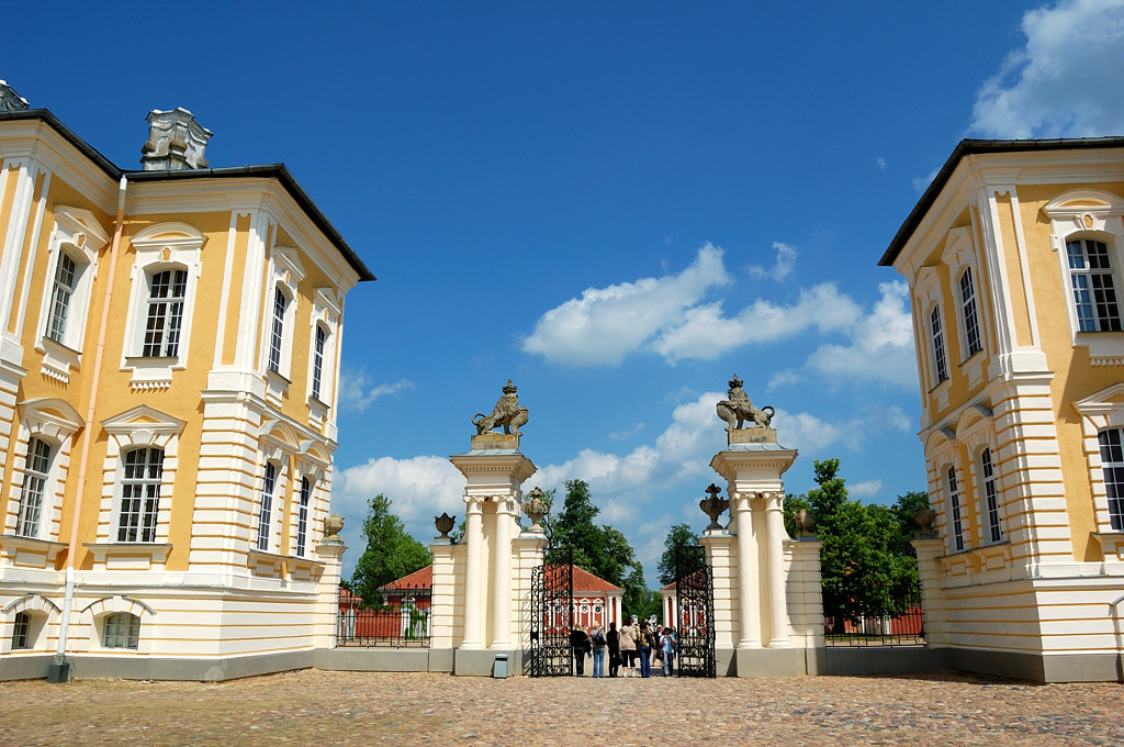 Рундальский дворец в Бауска, Латвия – фотографии Латвии