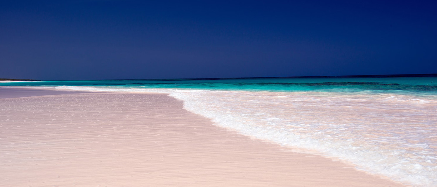 Экзотический розовый пляж на острове Харбор (Pink Sands Beach), Багамы – фотографии Багамских островов