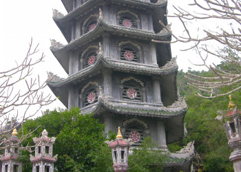 Храм в Мраморных горах (Ngu Hanh Son) в Дананге – фотографии Вьетнама