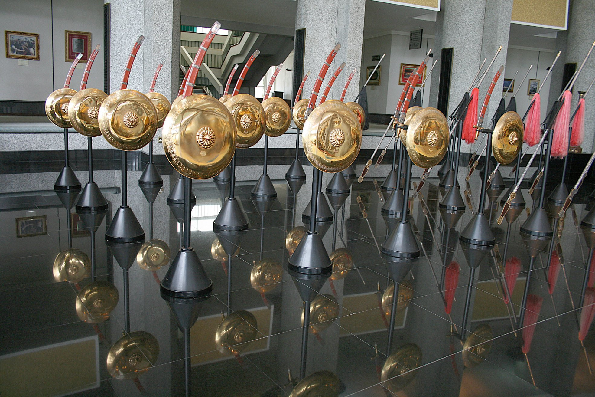 Музей королевских регалий – фотографии Брунея