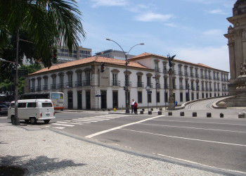 Императорский Дворец (Paço Imperial) в Рио – фотографии Бразилии
