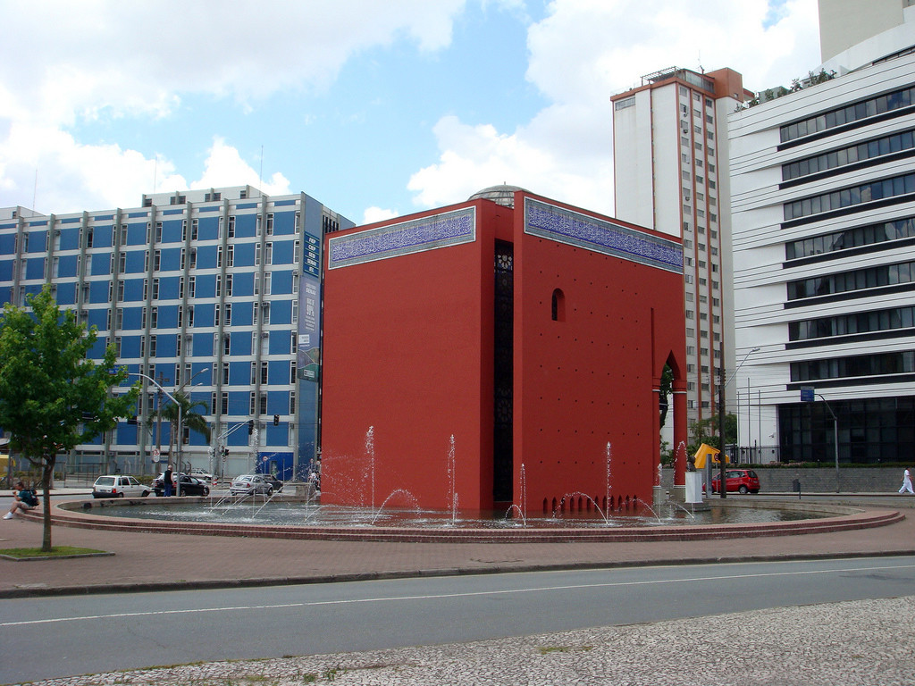 Арабский мемориал в Куритибе – фотографии Бразилии