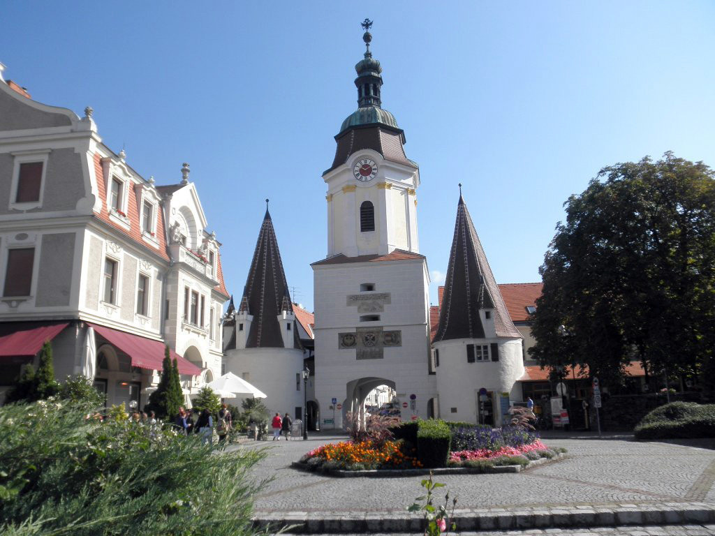 Ворота Штайнер-Тор (Steiner Tor) в Кремс-ан-дер-Донау – фотографии Австрии