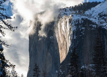 Знаменитый водопад Horsetail Fall – фотографии США