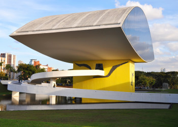 Музей Оскара Нимейера (Museu Oscar Niemeyer) – фотографии Бразилии