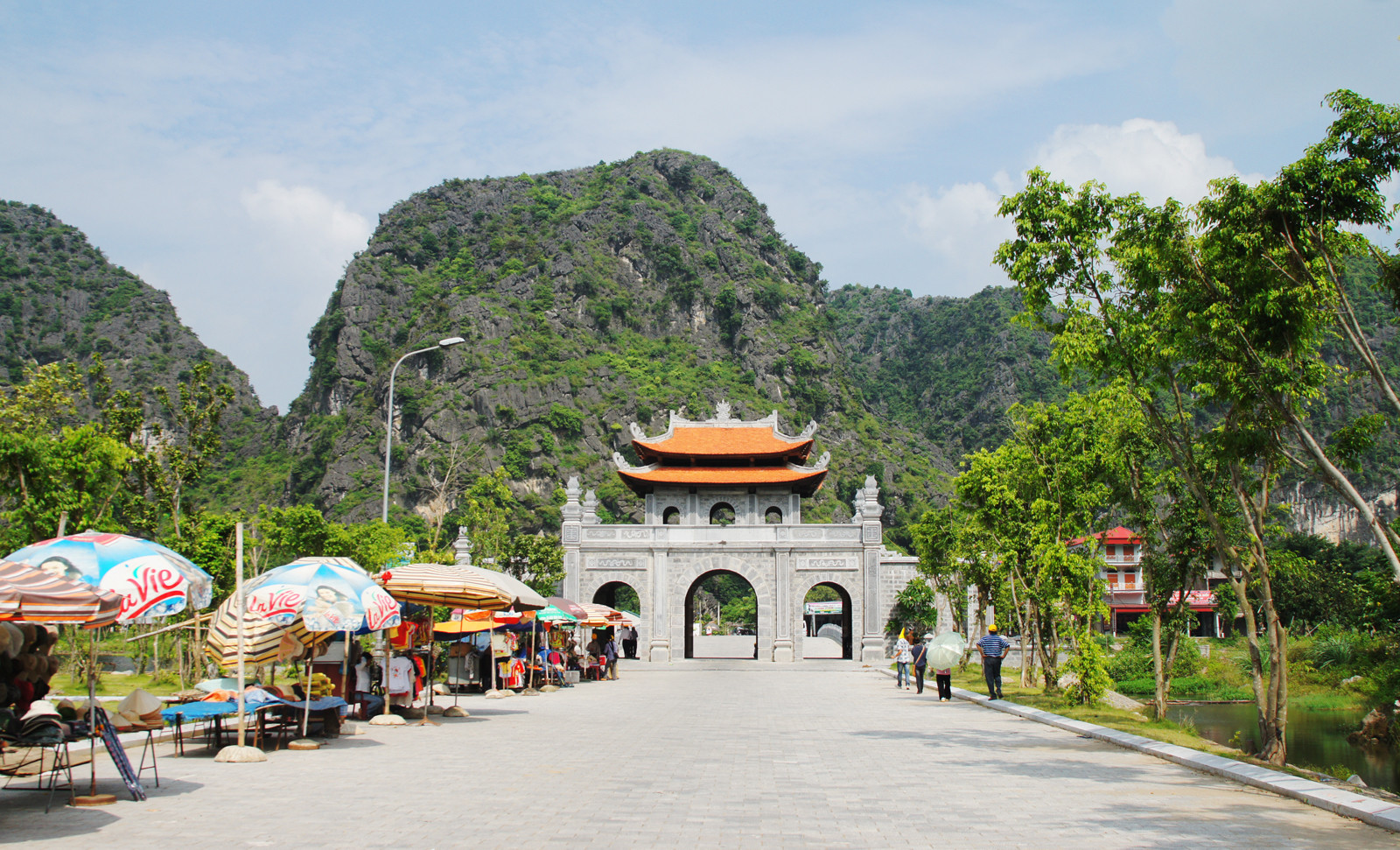 Древний город Хоалы в провинции Ниньбинь – фотографии Вьетнама