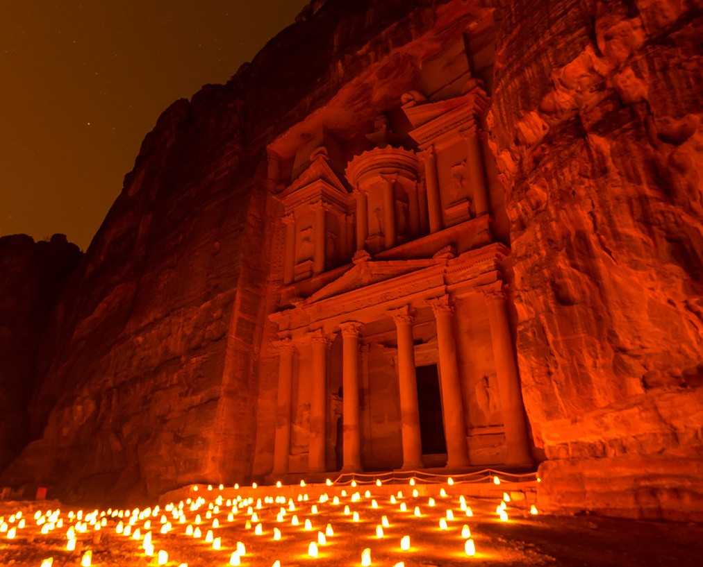 Храм Эль-Хазне (Al-Khazneh) в древнем городе Петра, Иордания – фотографии Иордании