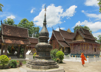 Крыши Храма Ват Сиенг Тхон. Лаос – фотографии Лаоса