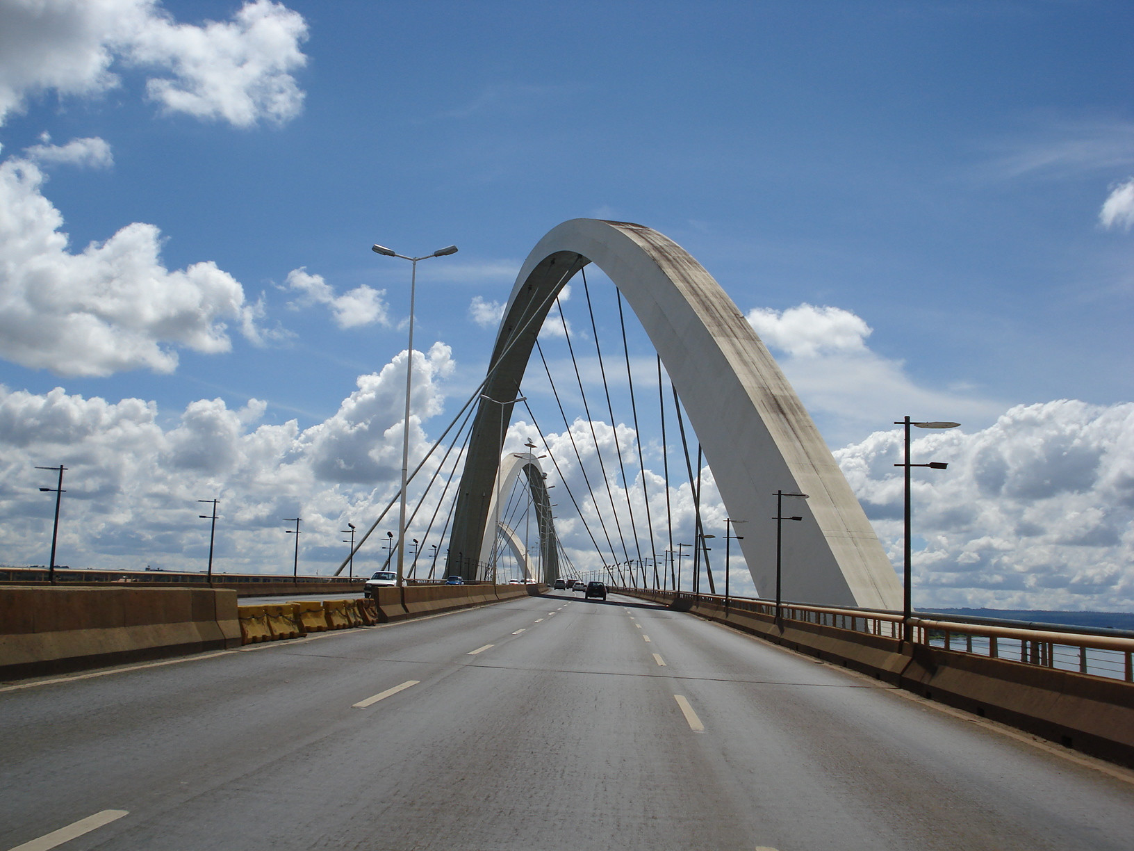 Мост Жуселину Кубичек (Juscelino Kubitschek bridge) (1) – фотографии Бразилии