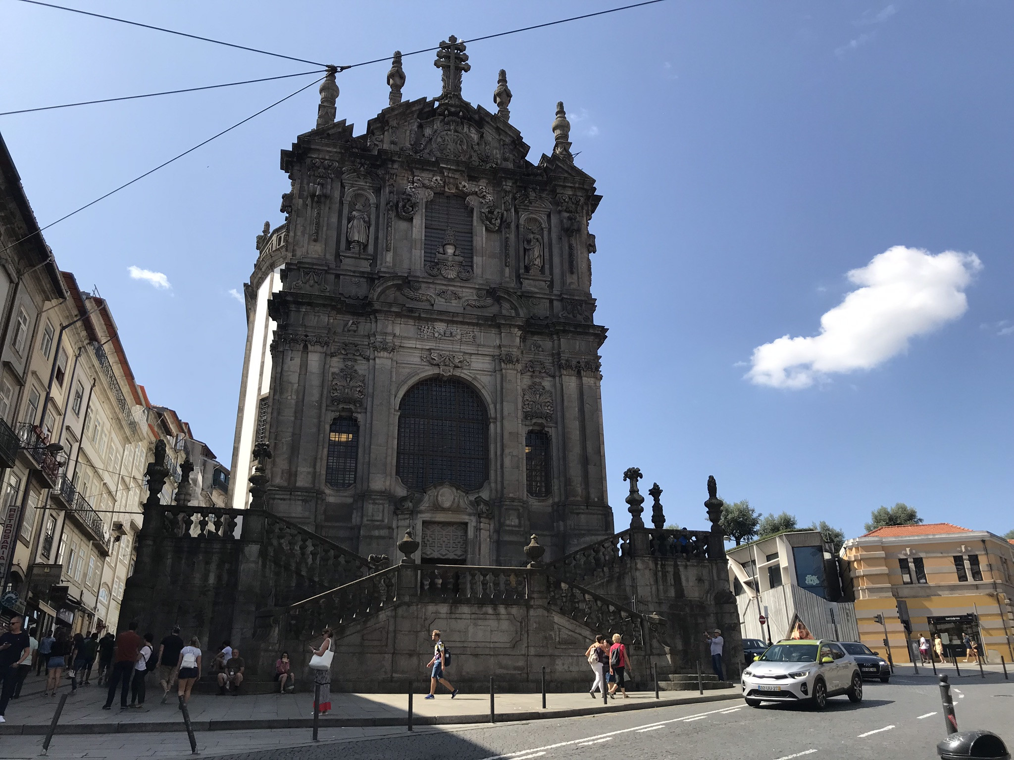 Прогулка к церкви Igreja dos Clerigos, Порту – фотографии Португалии