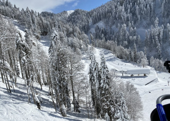 Новая канатная дорога на Южном склоне Розы Хутор – фотографии России