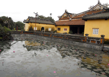 Дворец Чыонгшань (Cung Trường Sanh) или Дворец Долголетия – фотографии Вьетнама