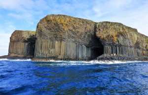 Фингалова пещера на шотландском островке Стаффа (Staffa), Великобритания – фотографии Великобритании
