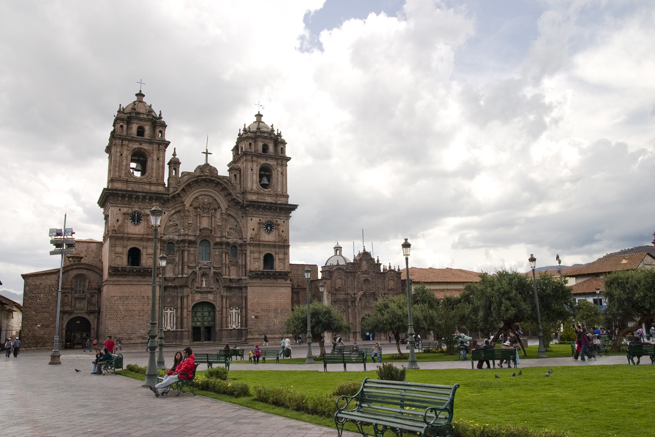 Церковь на площади Армас в Куско – фотографии Перу