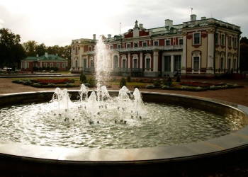 Эстония была территорией России в 1727 году, а сам Кадриоргский дворец назвали Екатериненталь – фотографии Эстонии