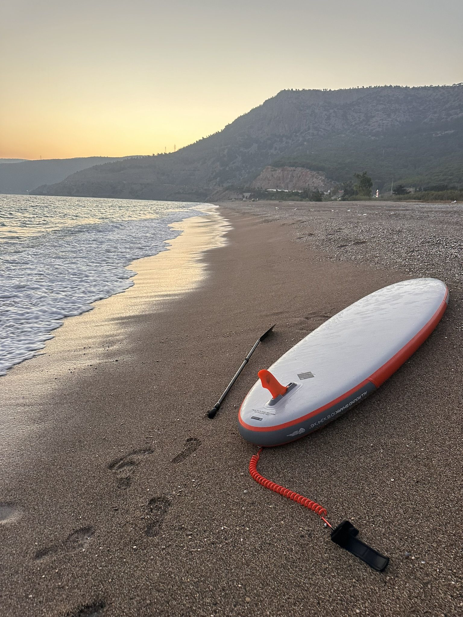Сап борд на пляже Yanışlı, Gülnar – фотографии Турции