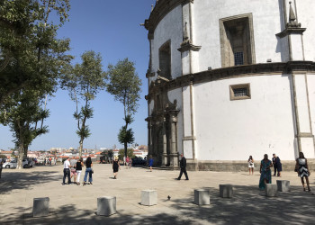 Наверху у монастыря Mosteiro da Serra do Pilar, Порту – фотографии Португалии