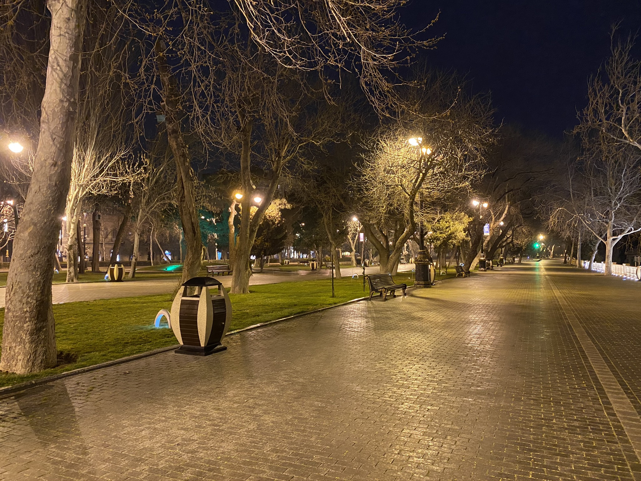 Ночная набережная Баку – фотографии Азербайджана