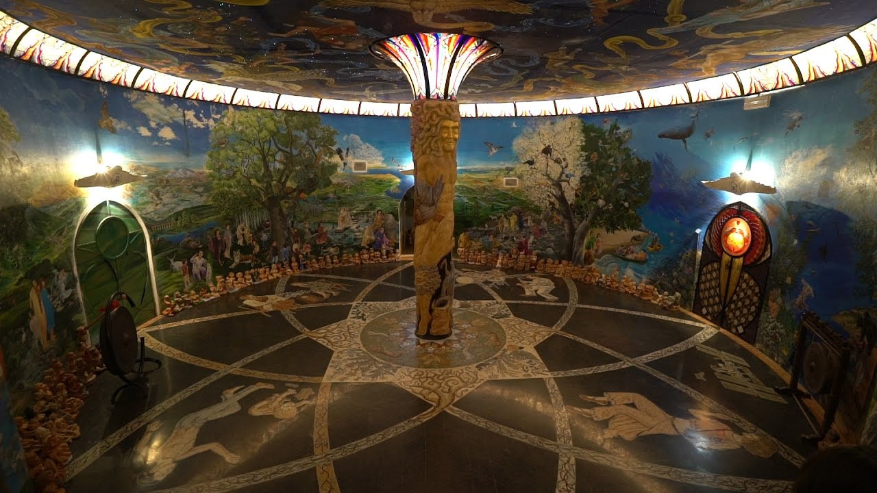 Город Света в подземных храмах Даманхура (Damanhur temples), Турин, Италия – фотографии Италии