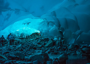 Таяние ледяных пещер Менденхолл замедлится и стабилизируется, когда они отступят от озера Менденхолл – фотографии США