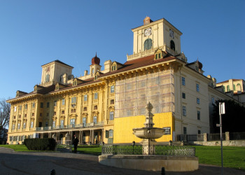 Замок Эстерхази (Schloss Esterhazy) – фотографии Австрии