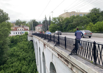 Старый Каменный мост в Калуге – фотографии России