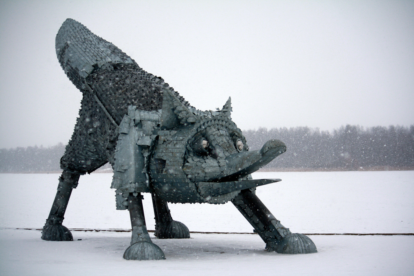 Памятник Лисе в Шауляе – фотографии Литвы