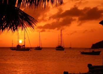 Закат на острове Бекия – фотографии Сент-Винсента и Гренадин