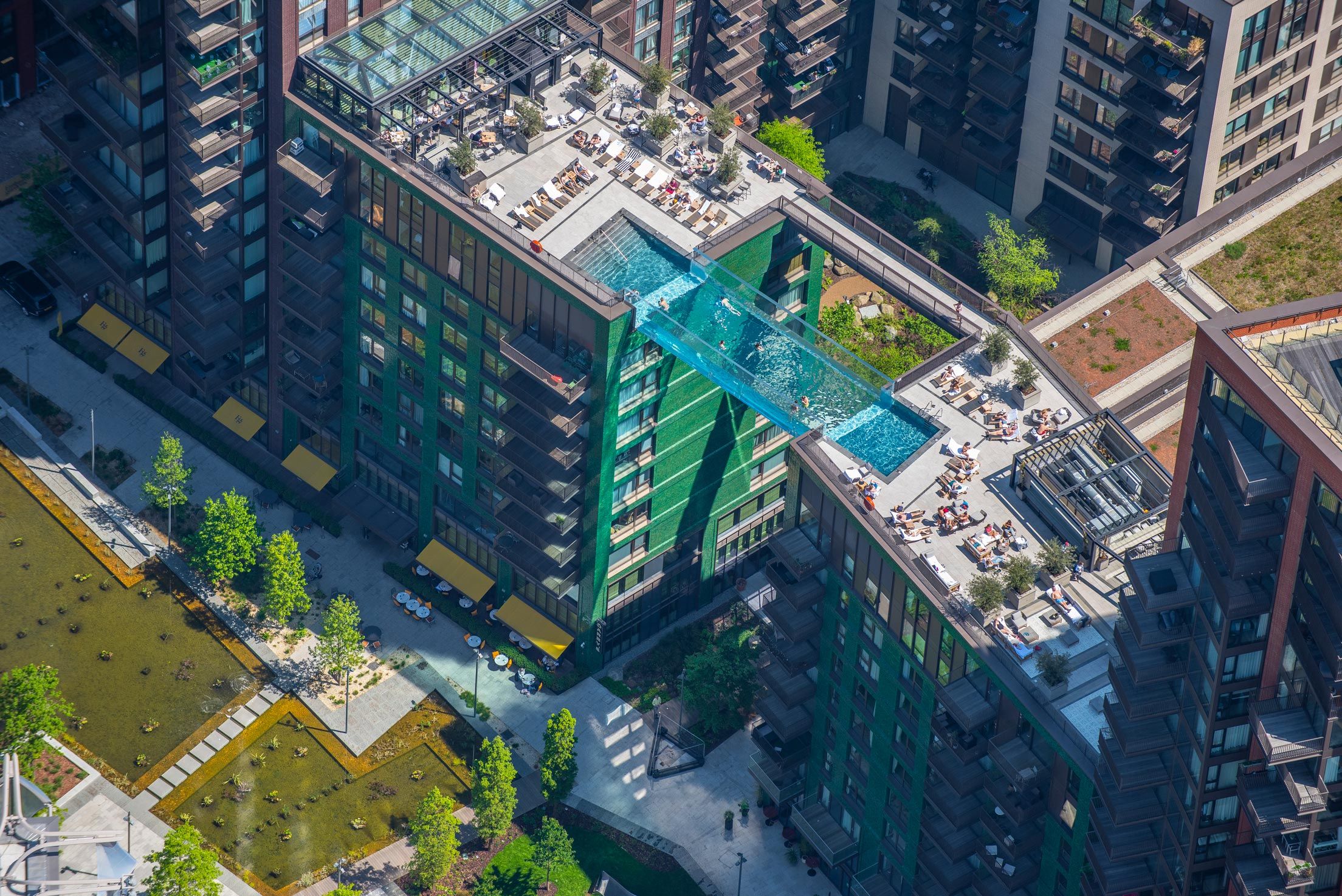Парящий прозрачный бассейн: Sky Pool (Лондон)