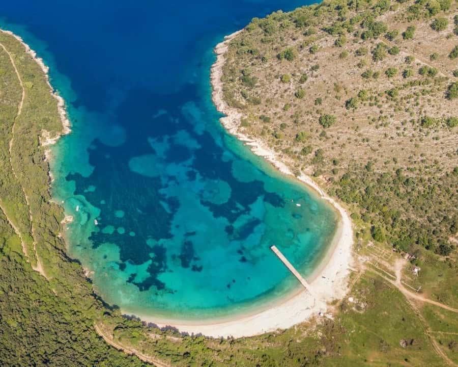 Бухта на побережье Ионического моря