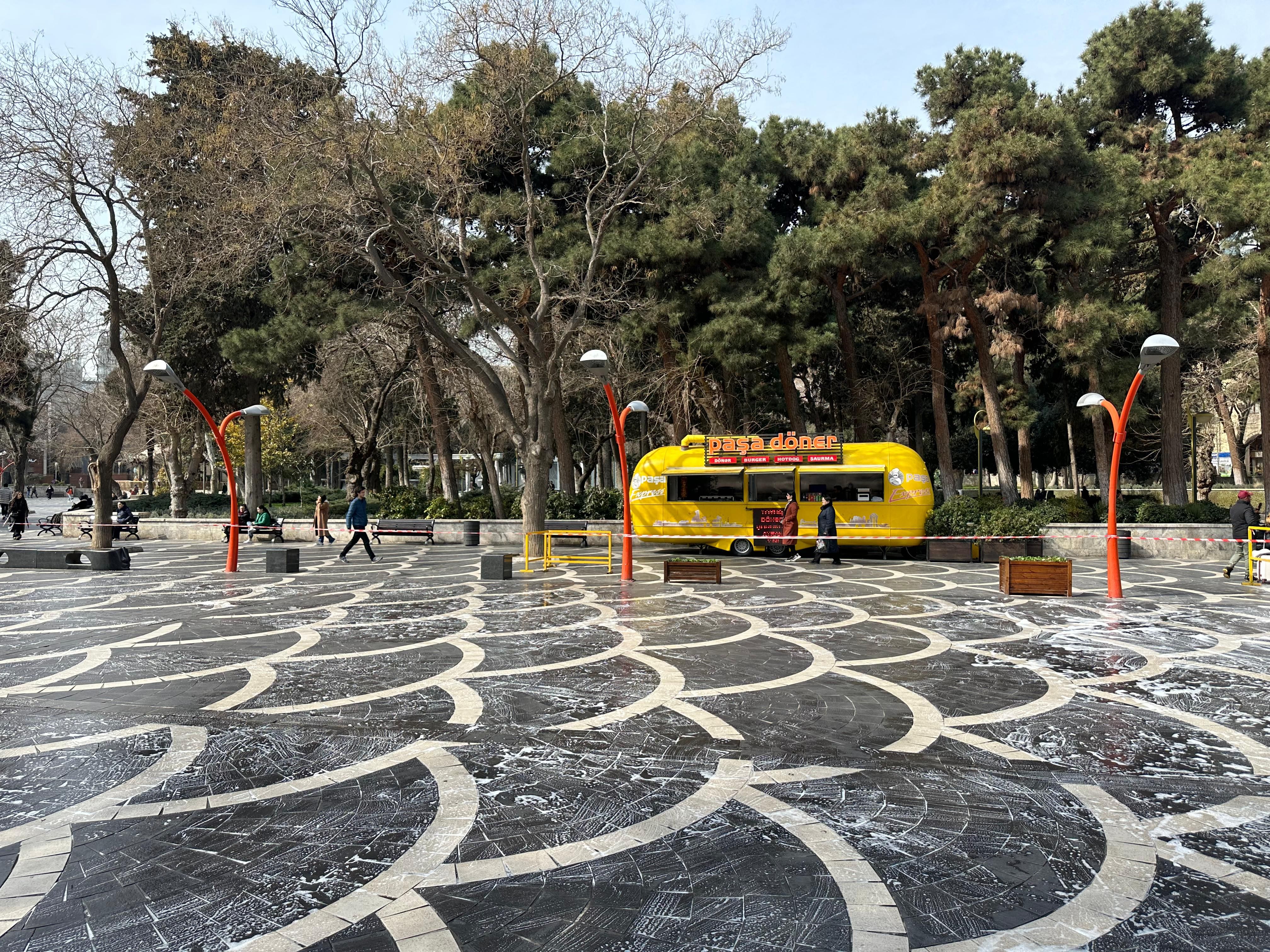 Площадь Фонтанов в Баку