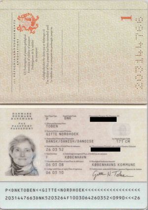Паспорт жителей Гренландии (через Данию)