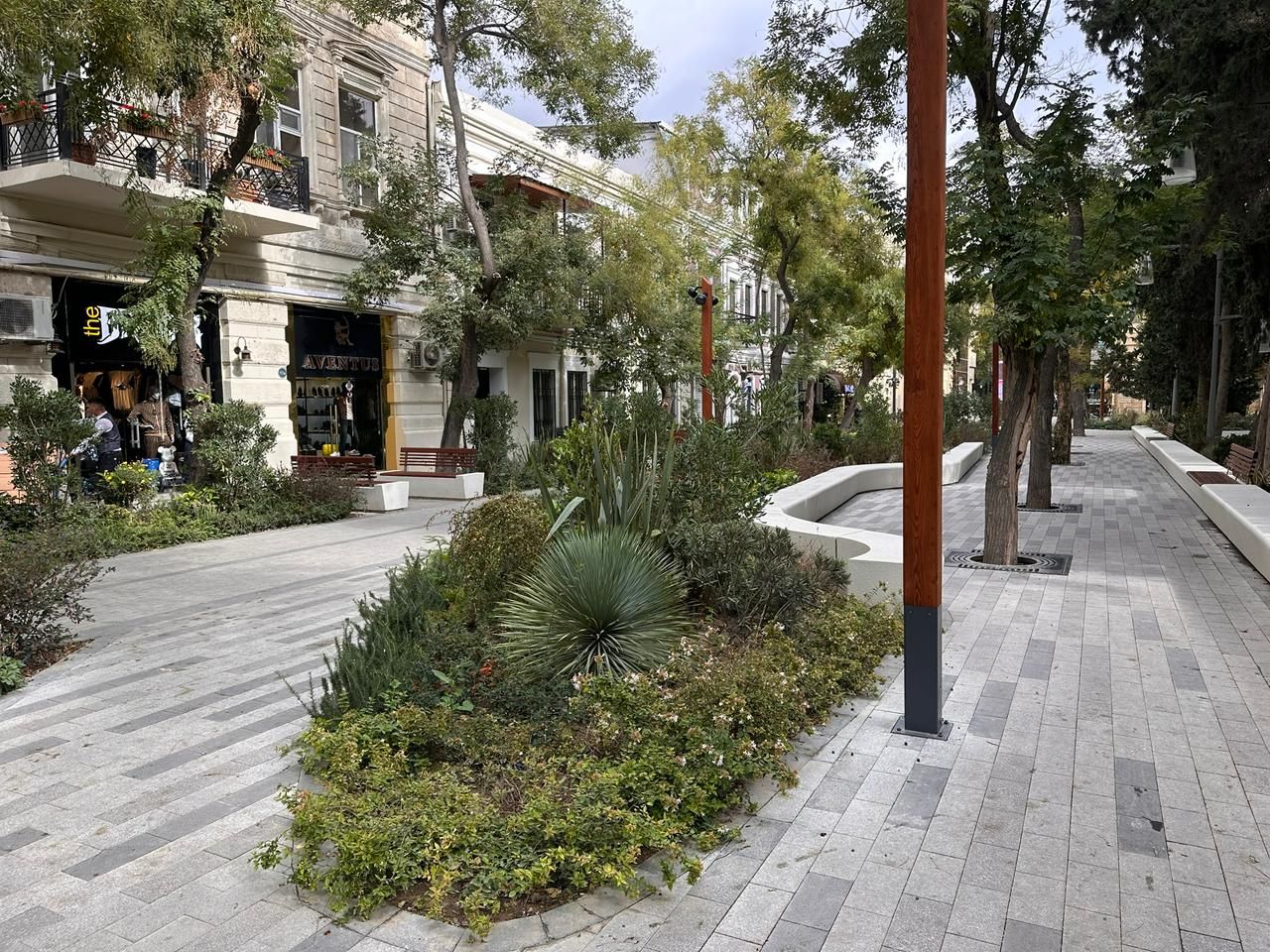 Сад имени Хагани (Xaqani bağı)