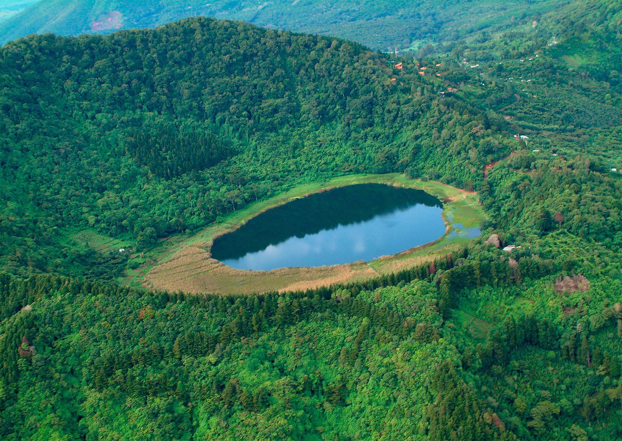 Лагуна Верде (Laguna Verde)