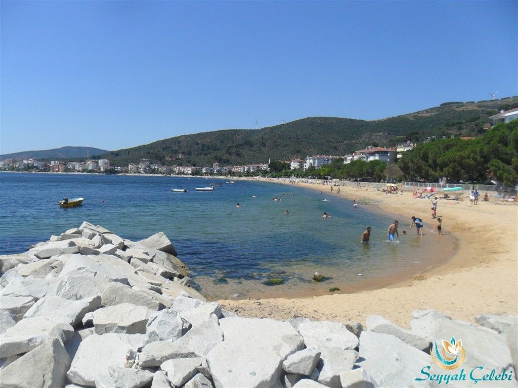 Пляж Армутулу (Armutlu Plajı)