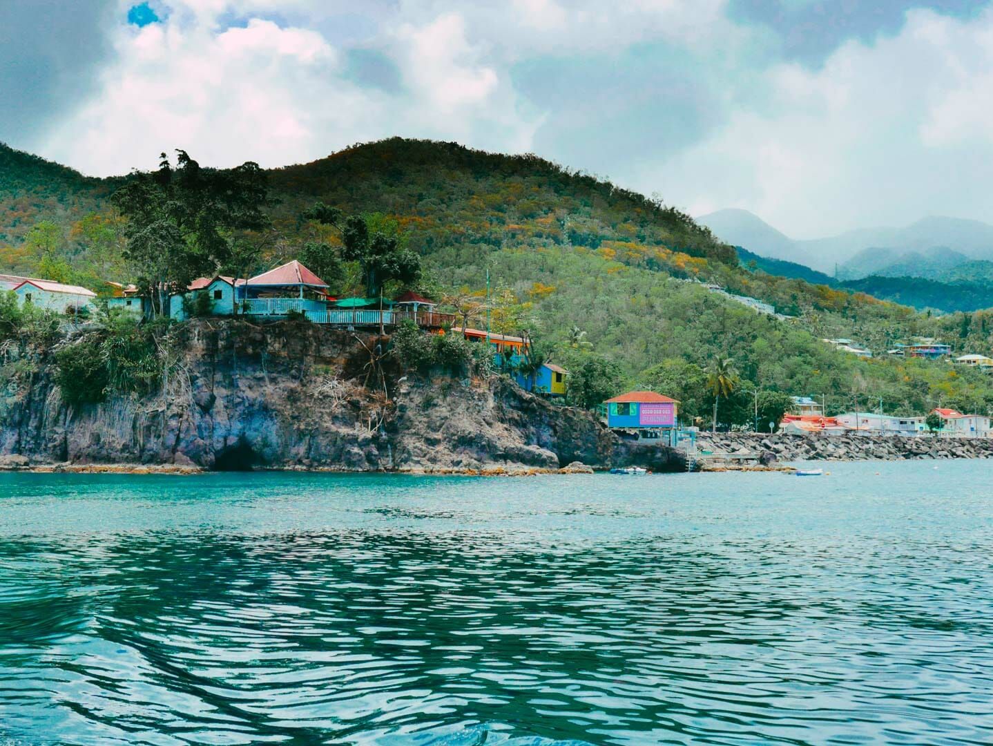Бас-Тер (Basse-Terre) 