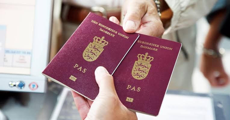 Какой паспорт у жителей Гренландии?